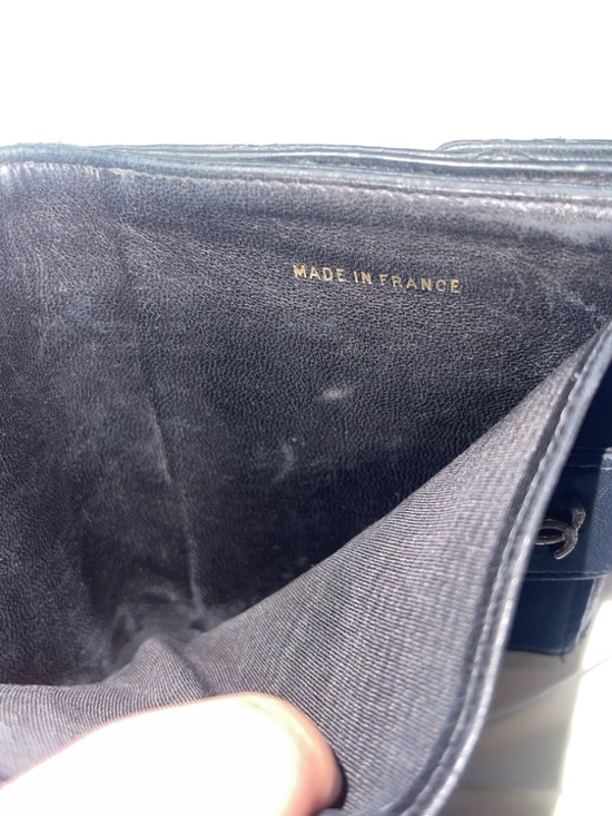 CHANEL Black Quilted Leather Wallet with Gold Chain - Picture 10 of 16